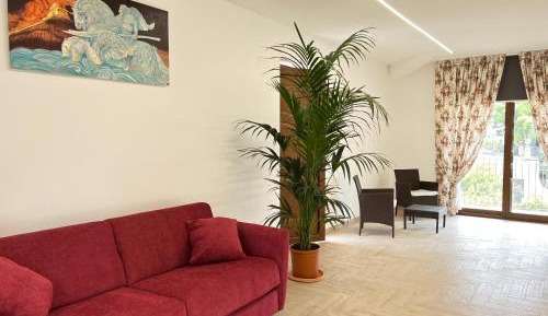 Deluxe Family Room