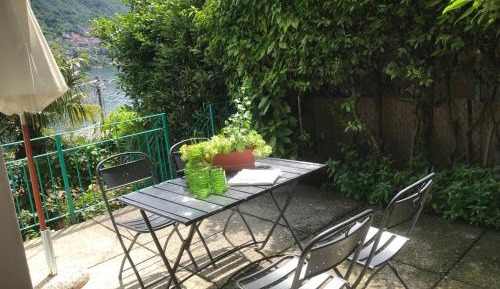 Apartment with Lake View and Garden - Separate Building