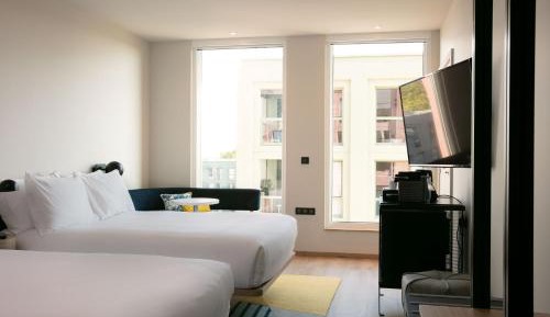 Aloft Family Room