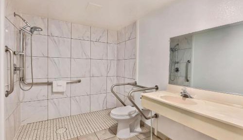 King Room - Disability Access - Non-Smoking