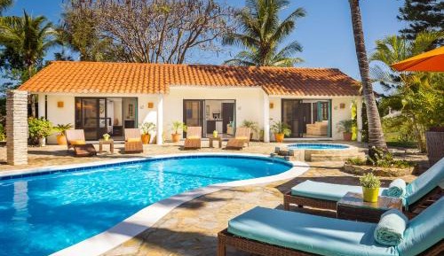 Queen Room with Pool View