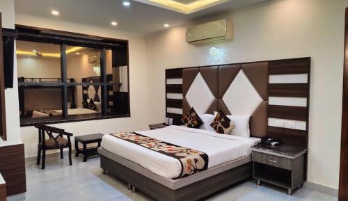 Queen Room