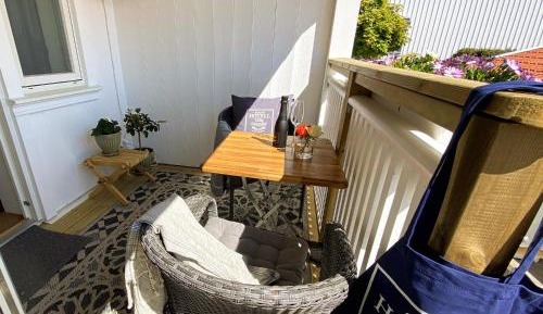 Deluxe Double Room with Side Sea View