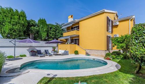 Villa with Private Pool
