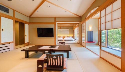 Suite with Garden View