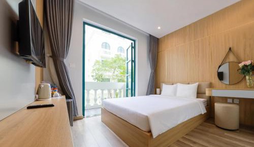King Room with Balcony