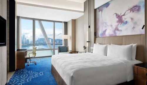 Deluxe King Room with Bay View