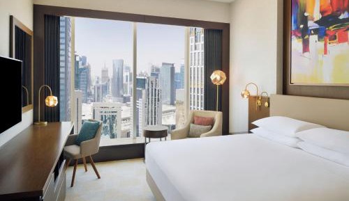 Deluxe Room, 1 King, City View