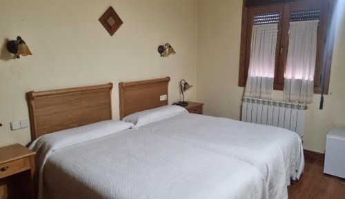 Twin Room with Bathroom