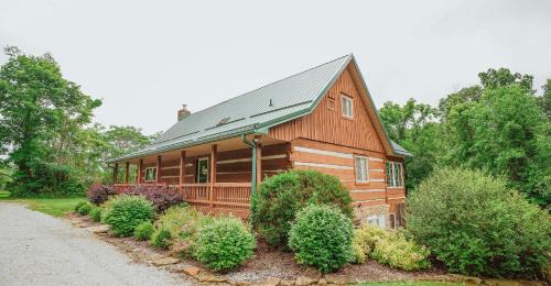 Three-Bedroom Holiday Home 