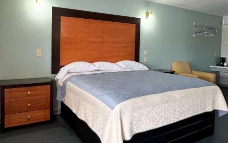 King Room - Non-Smoking