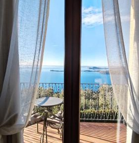 One-Bedroom Apartment with Balcony