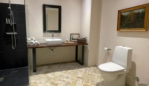 Suite 1