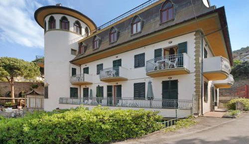 Superior One-Bedroom Apartment