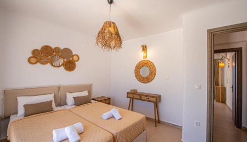 Villa with Private Pool and Sea View