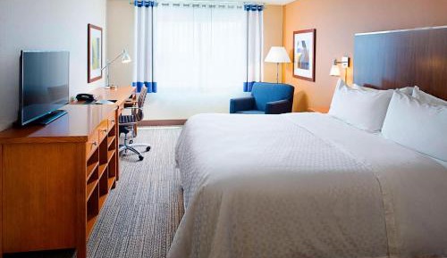 Queen Room with Pool View