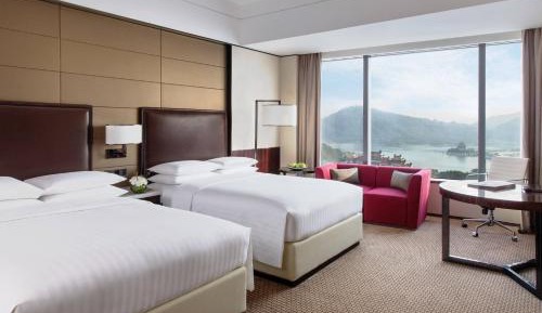 Deluxe Lake View, Guest room, 2 Twin/Single Bed(s)
