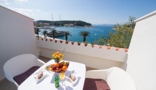 Double Room with Sea View and Balcony