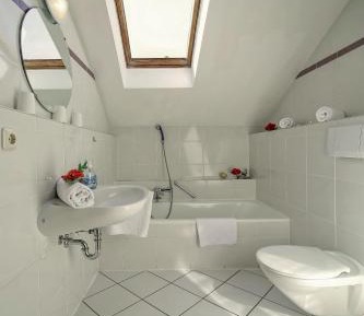 One-Bedroom Family Suite with Balcony