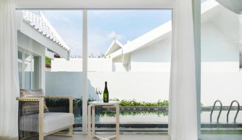 Detached villa with infinity pool with King bed(Free welcome fruit on the first check-in day)