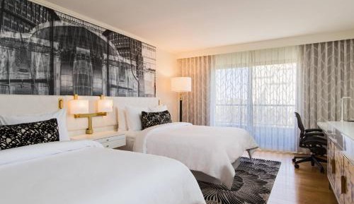 Deluxe, Guest room, 2 Queen, Lake view, Balcony