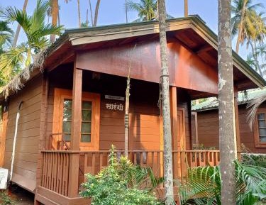 Deluxe AC Chalet