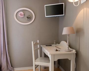 Classic Single Room