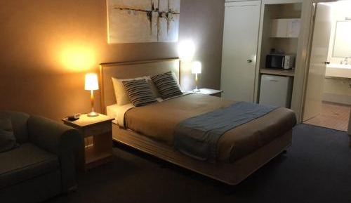 Deluxe Queen Room