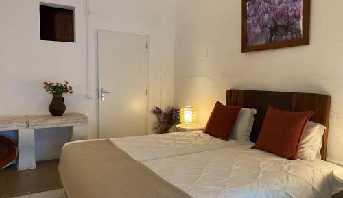 King Room with Roll-In Shower - Disability Access