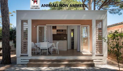 Bungalow with Patio