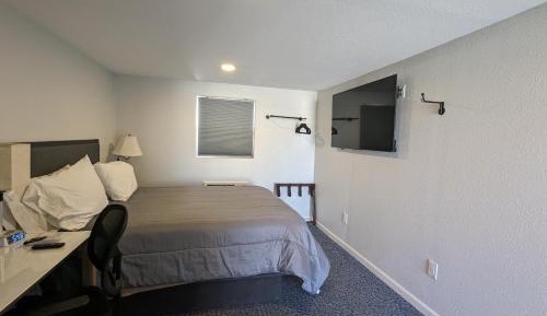 Deluxe Studio