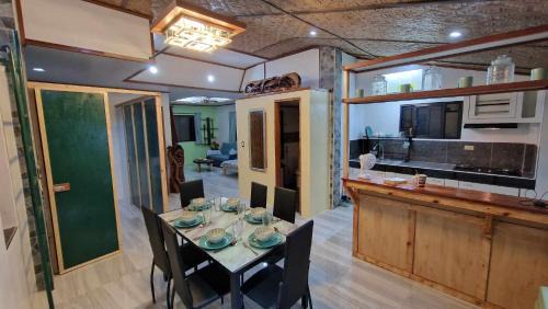 Deluxe Family Suite