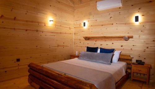 One-Bedroom Bungalow