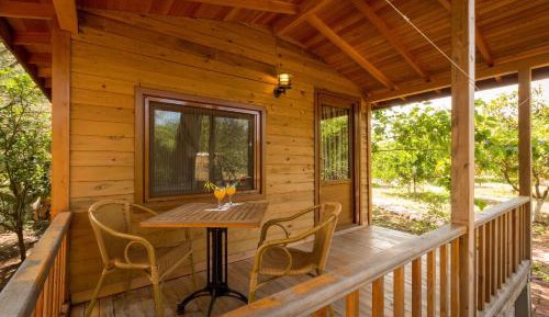 Bungalow with Garden View