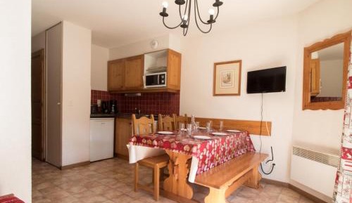 Apartment (5 Adults)