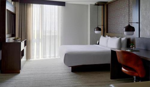 King Room - Hearing Accessible