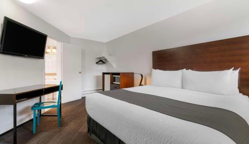 King Room with Mountain View