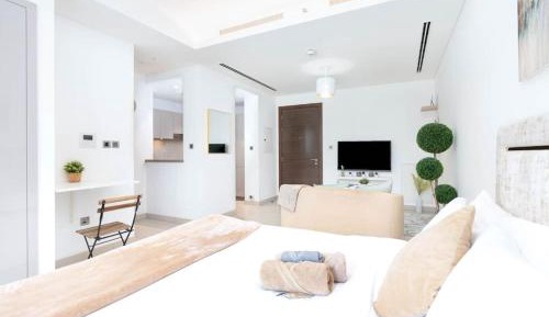 Studio with Pool View
