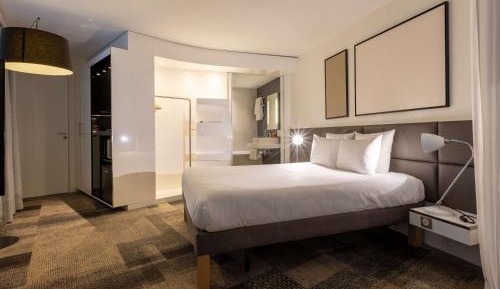 Superior Queen Suite with Sofa