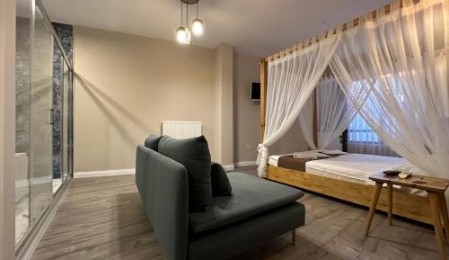 Queen Room with Spa Bath