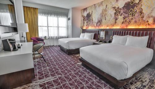 Deluxe King Room