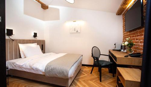 Large Single Room