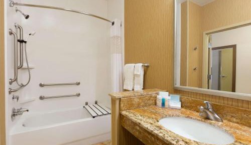 Queen Room with Two Queen Beds - Mobility Access/Non-Smoking