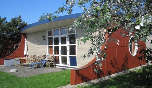 Three-Bedroom Holiday Home 