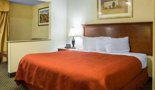 King Room - Accessible/Non-Smoking
