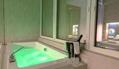 Deluxe Double Room with Bath