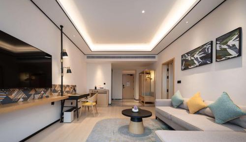 Premium King Suite