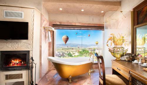 Luxury  Room with Balloon View