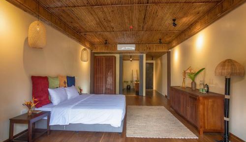 King Room with Pool View