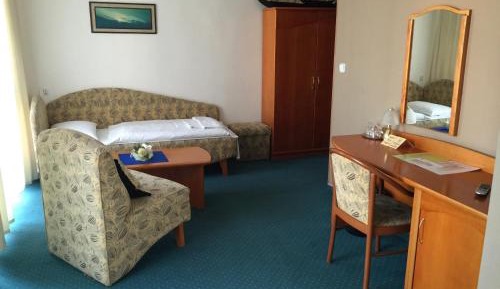 Twin Room with Bath